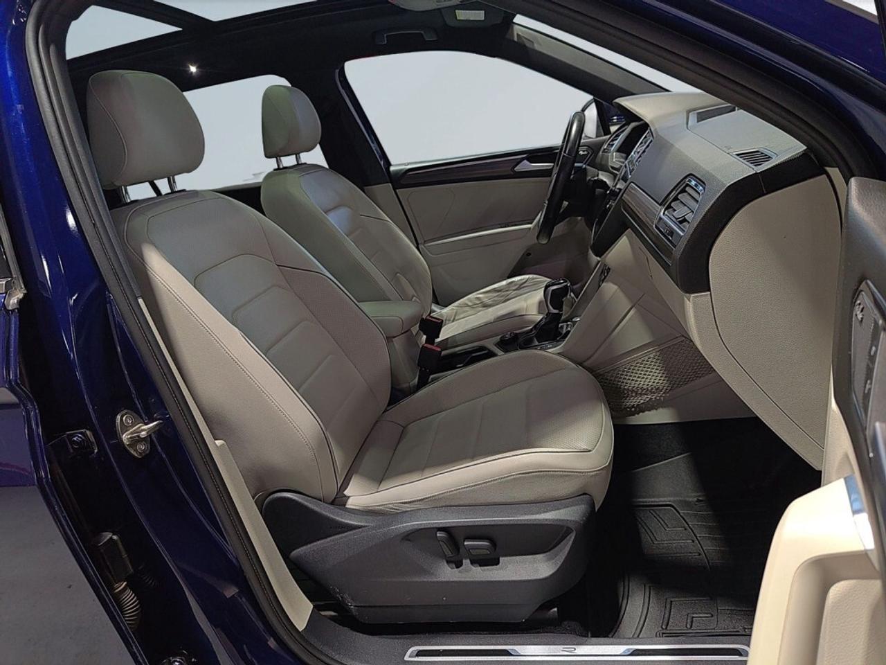 2022 Volkswagen Tiguan HIGHLINE R-LINE 4MOTION Photo