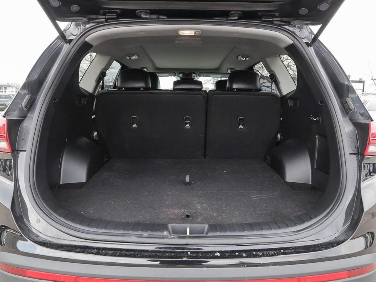 2023 Hyundai Santa Fe Preferred w/Trend Package 4dr All-Wheel Drive Photo