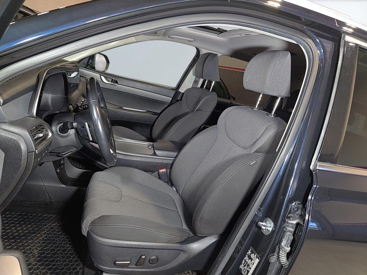 2021 Hyundai PALISADE Preferred 8-Passenger AWD/ Drive Assist/Sunroof/ E Photo