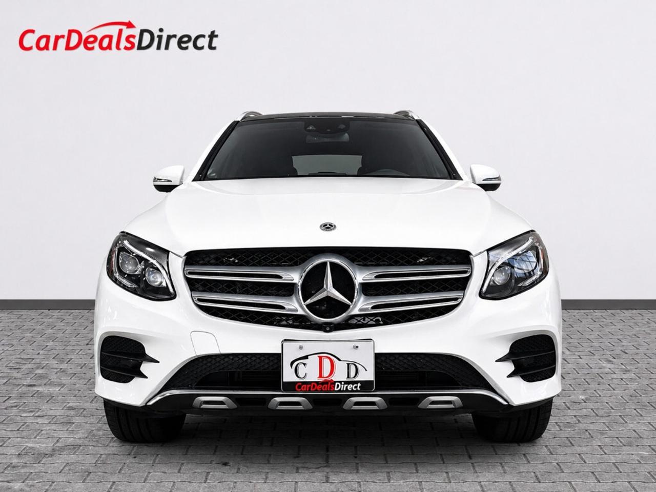 2018 Mercedes-Benz GLC300 AWD / Clean Carfax / Leather / Sunroof / Heated Se Photo