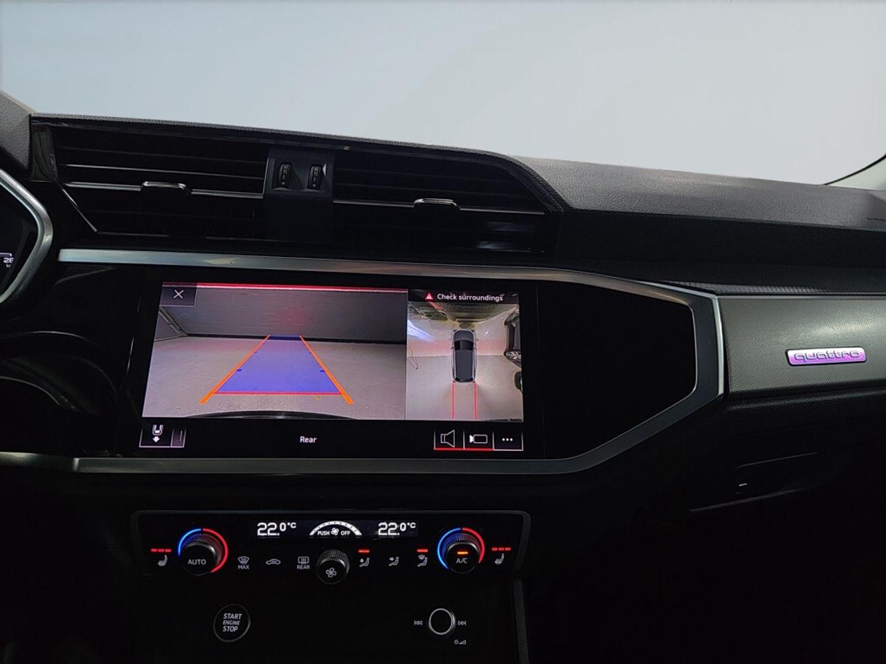 2021 Audi Q3 Technik S Line/ Drive Assist/NAVI/Sunroof/Leather/ Photo