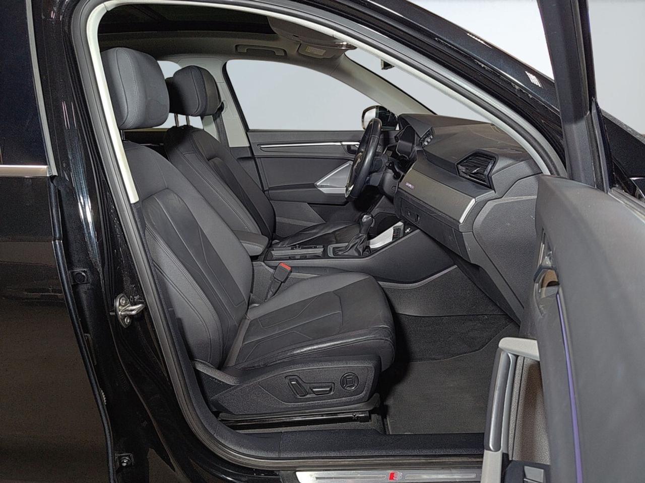 2021 Audi Q3 Technik S Line/ Drive Assist/NAVI/Sunroof/Leather/ Photo