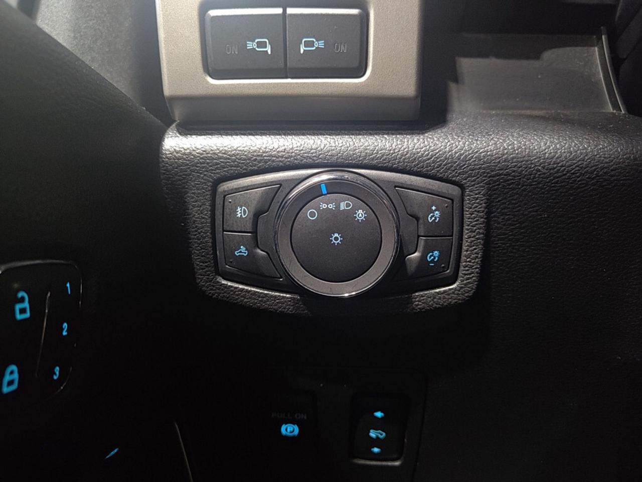 2018 Ford F-150 Accident Free Lariat Sport Diesel   Twin Panel Moo Photo