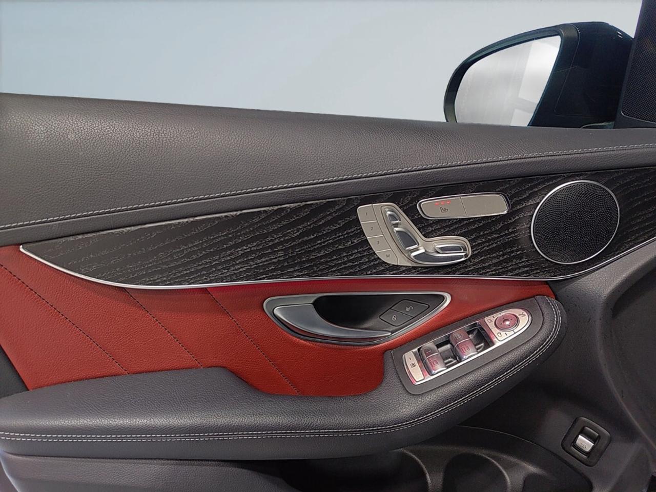 2022 Mercedes-Benz GLC-Class GLC 300  4MATIC /AMG Pkg/NAVI/Sunroof/Drive Assist Photo