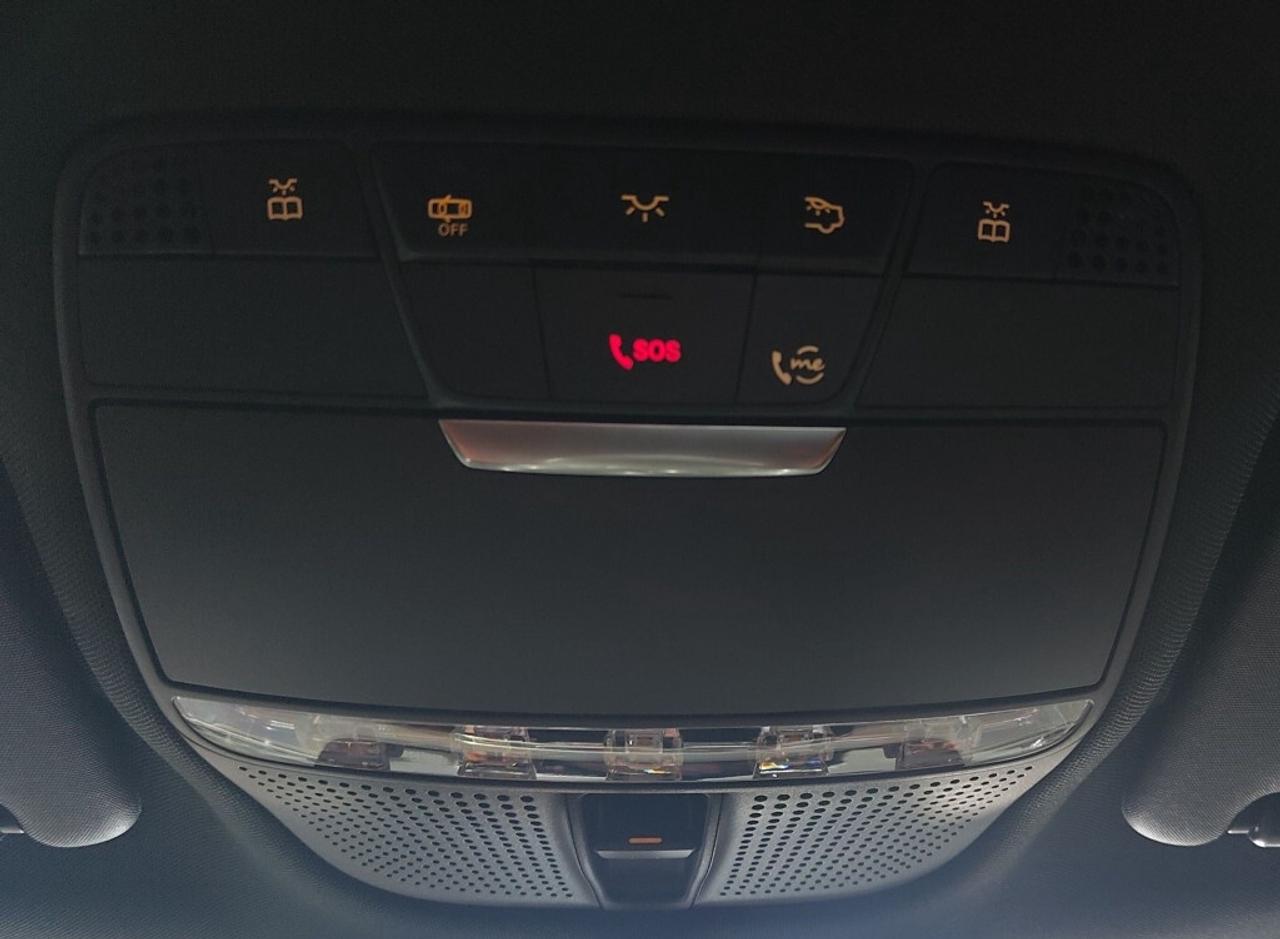 2022 Mercedes-Benz GLC-Class GLC 300  4MATIC /AMG Pkg/NAVI/Sunroof/Drive Assist Photo