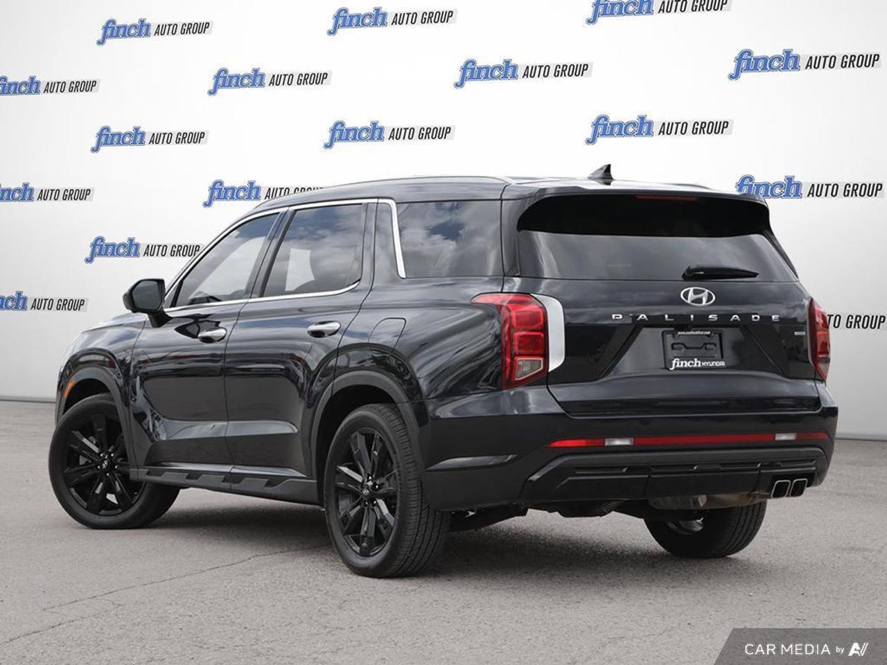 2023 Hyundai PALISADE Urban 8 Passenger 4dr All-Wheel Drive Photo3