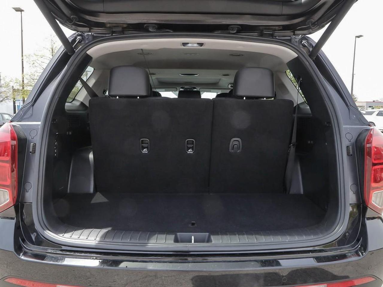 2023 Hyundai PALISADE Urban 8 Passenger 4dr All-Wheel Drive Photo