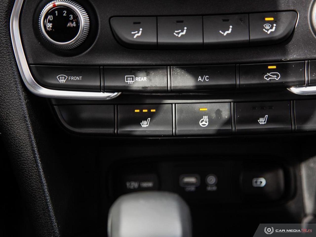 2020 Hyundai Santa Fe Essential 2.4 4dr Front-Wheel Drive Photo