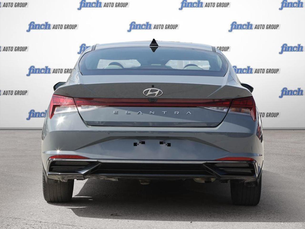 2022 Hyundai Elantra Ultimate Tech w/Two-Tone Interior 4dr Sedan Photo