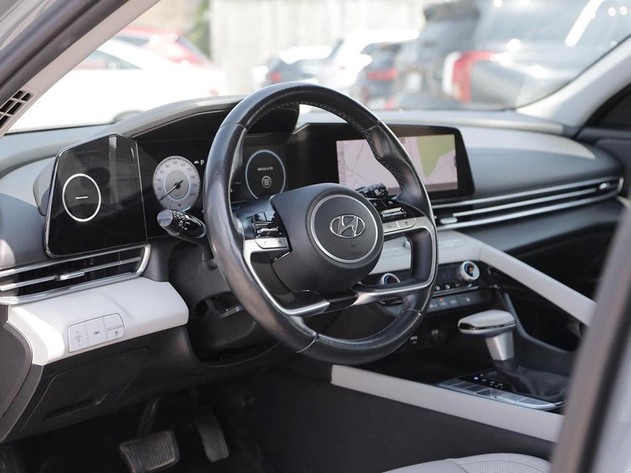 2022 Hyundai Elantra Ultimate Tech w/Two-Tone Interior 4dr Sedan Photo