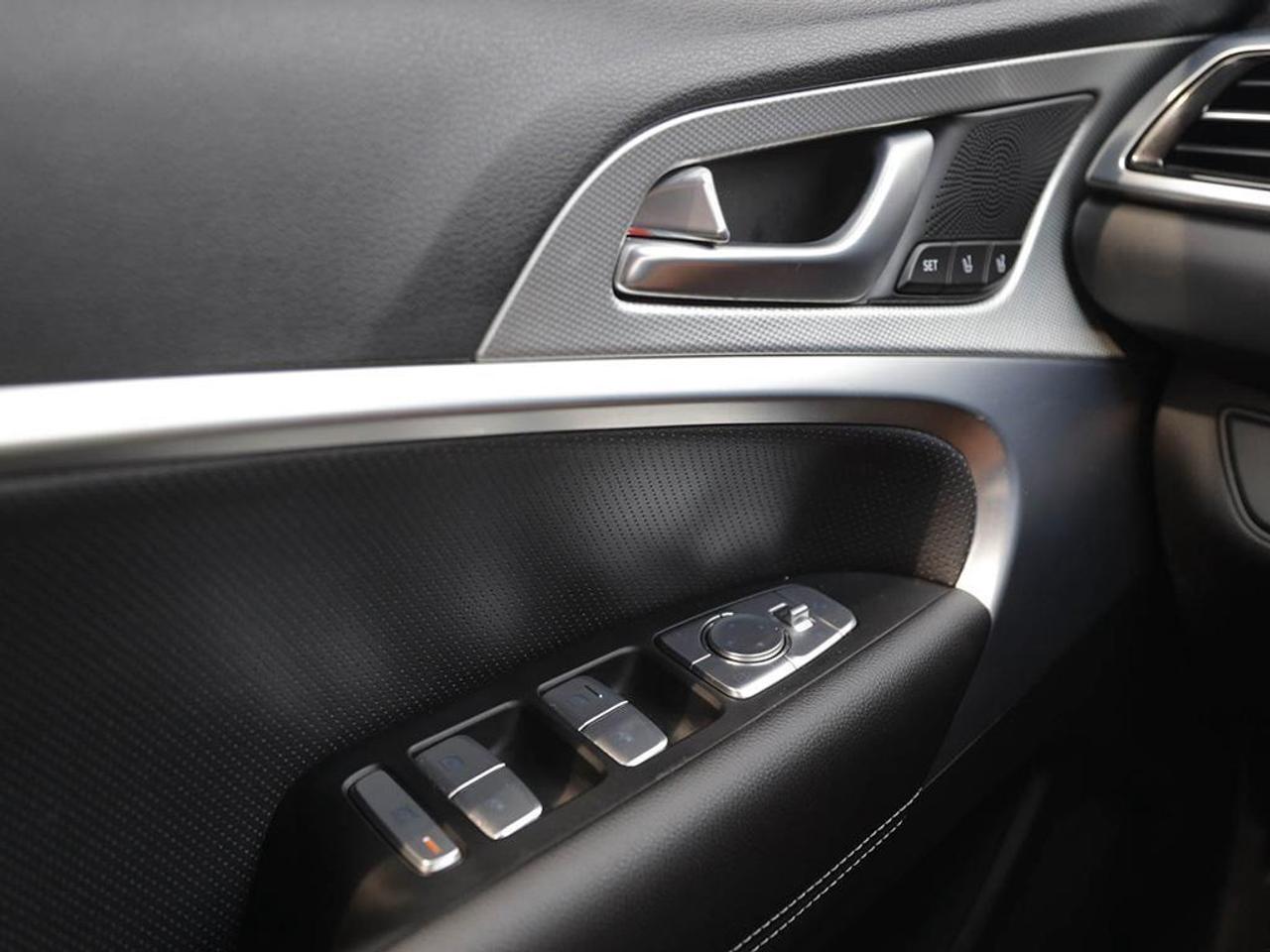 2025 Genesis G70 2.5T Advanced 4dr All-Wheel Drive Photo