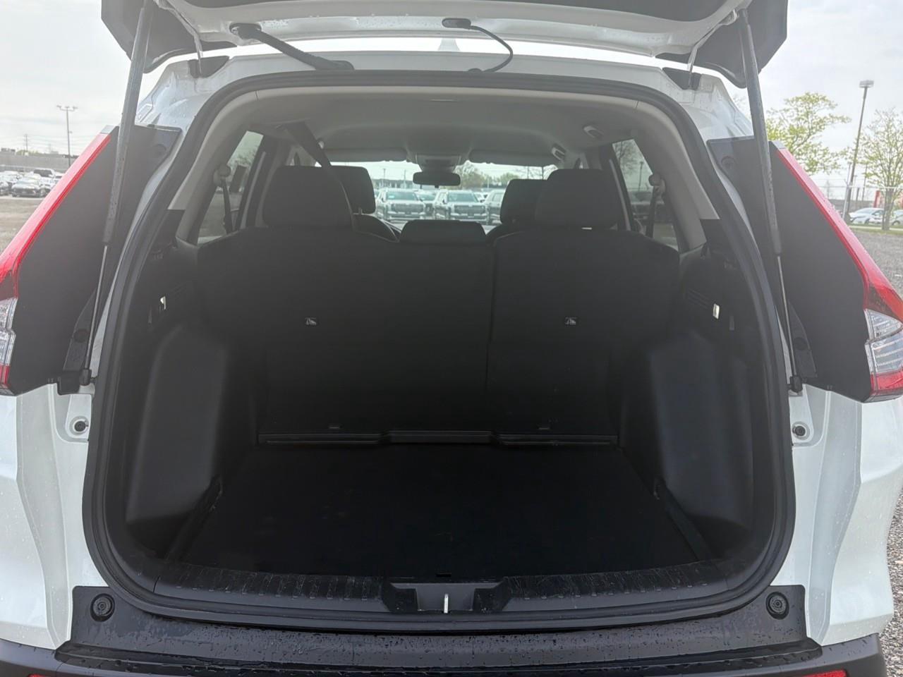 2025 Honda CR-V LX 4dr All-wheel Drive Photo4