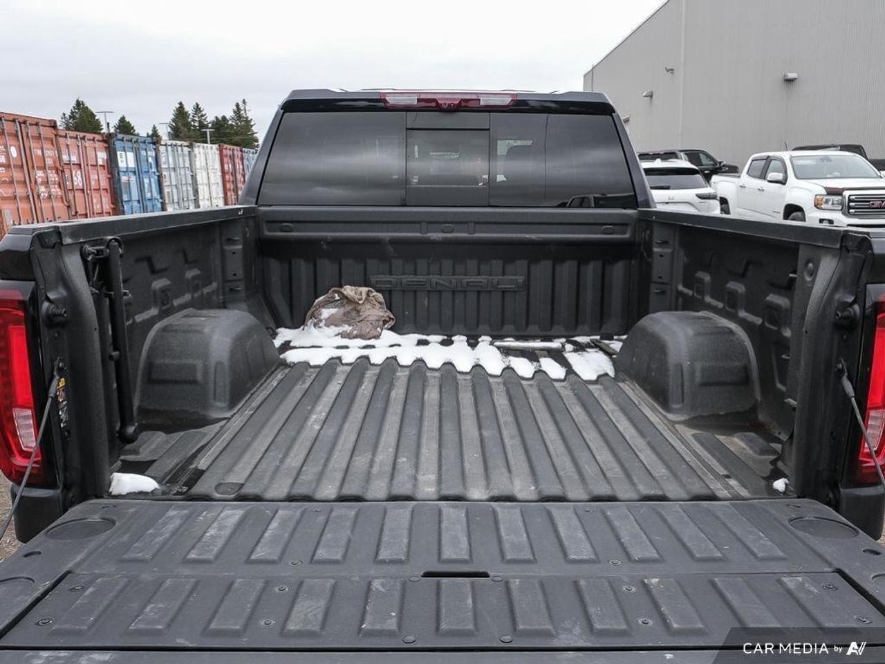 2023 GMC Sierra 1500 4WD Crew Cab 147  Denali Ultimate Photo