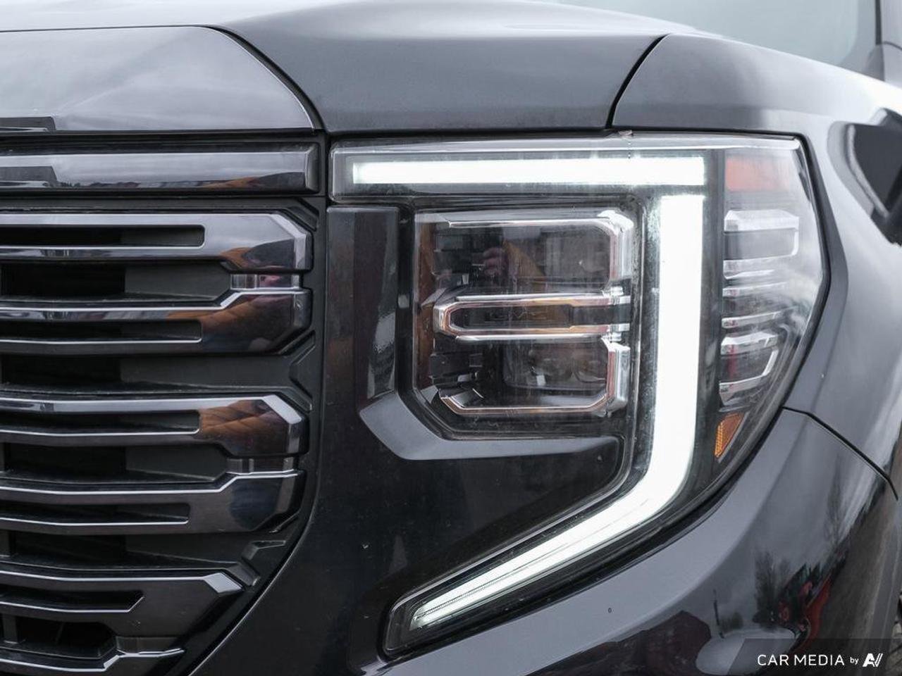2023 GMC Sierra 1500 4WD Crew Cab 147  Denali Ultimate Photo