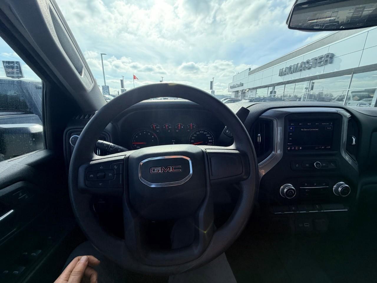 2024 GMC SIERRA 2500HD ProPRO, 6.6L V8, 4X4, STEELS, CLOTH, 1-OWNER. CERT Photo