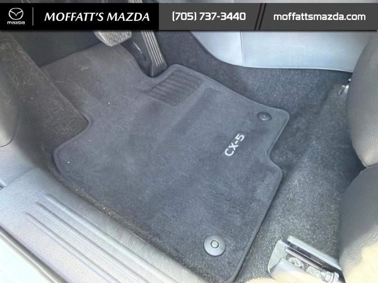 2022 Mazda CX-5 GT Photo