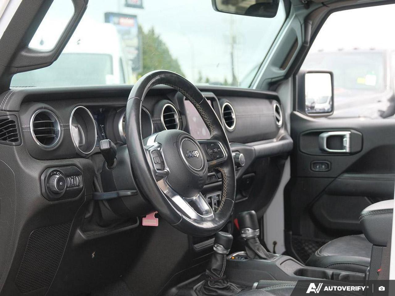 2019 Jeep WRANGLER UNLIMITED Sahara 4x4 Photo