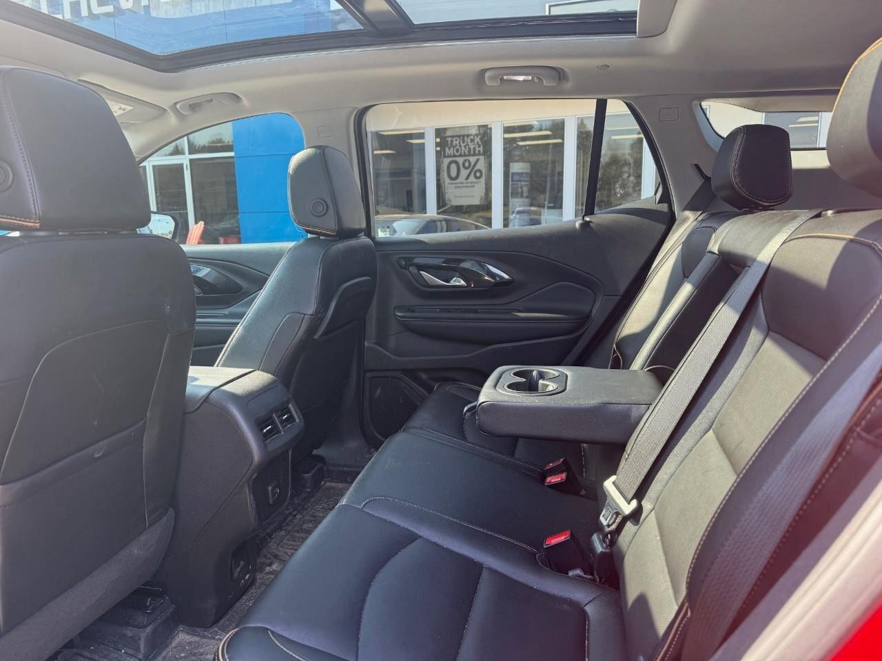 2024 GMC Terrain AT4 SUNROOF. ALL WEATHER MATS. LEATHER. Photo