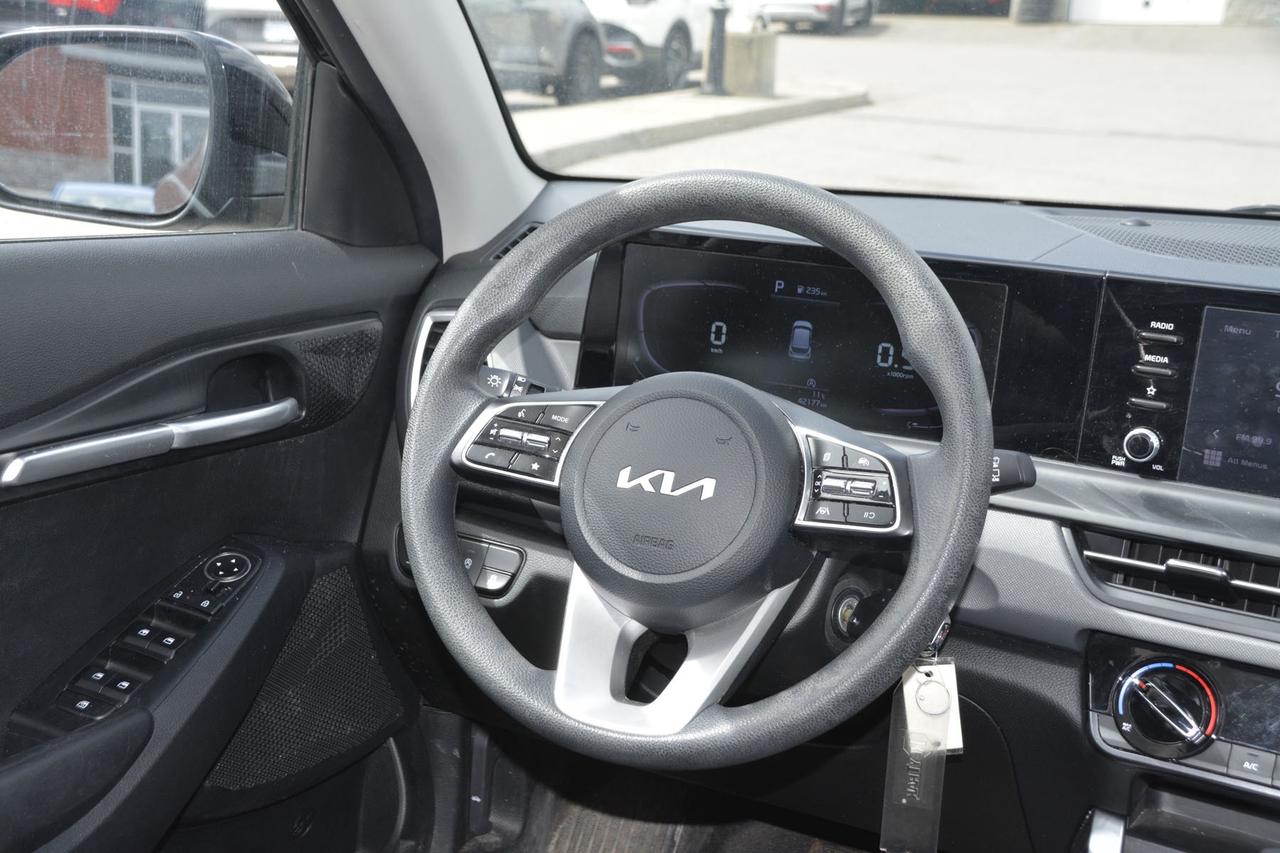2024 Kia Seltos LX AWD   APPLE CARPLAY   BACK UP CAMERA Photo