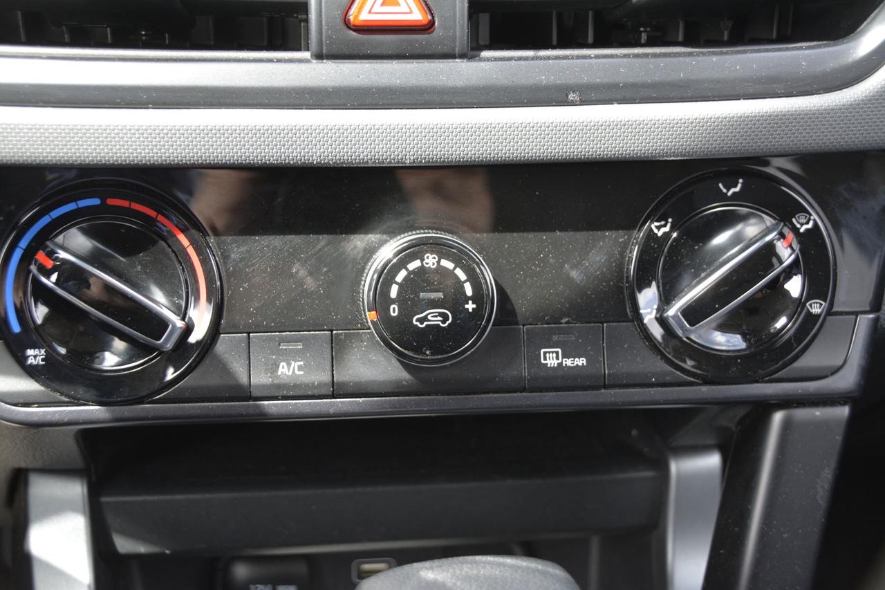 2024 Kia Seltos LX AWD   APPLE CARPLAY   BACK UP CAMERA Photo