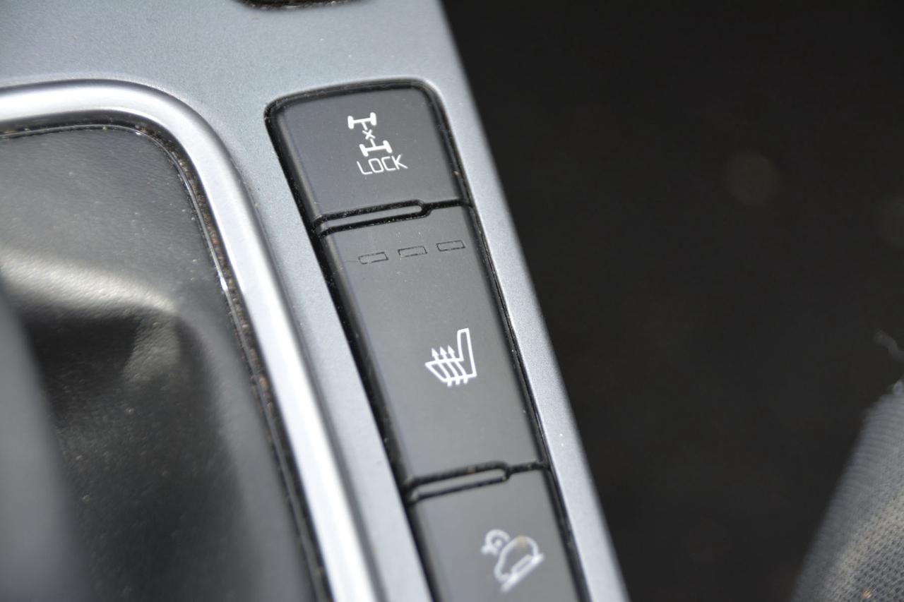 2024 Kia Seltos LX AWD   APPLE CARPLAY   BACK UP CAMERA Photo