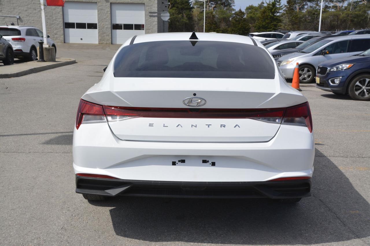 2022 Hyundai Elantra Preferred w-Sun & Tech Package Photo