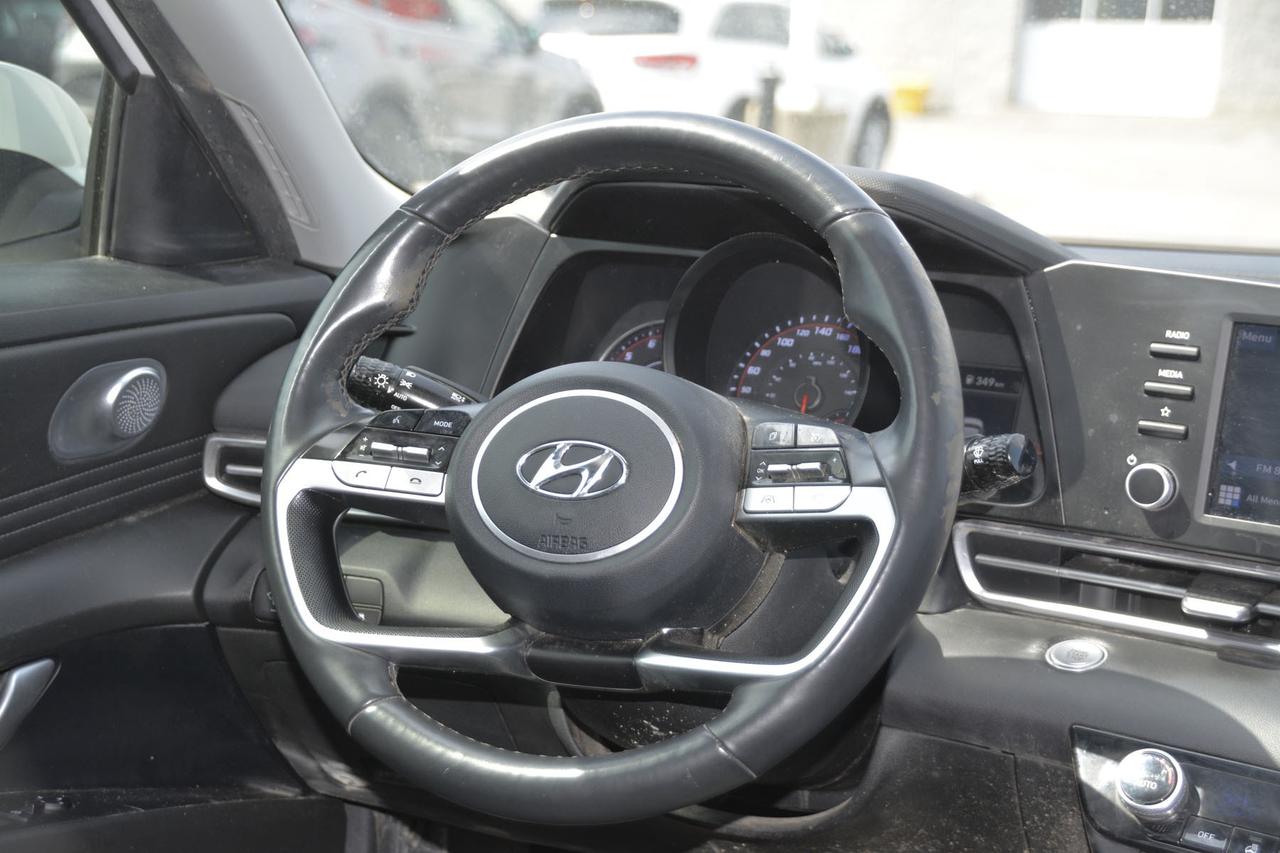 2022 Hyundai Elantra Preferred w-Sun & Tech Package Photo