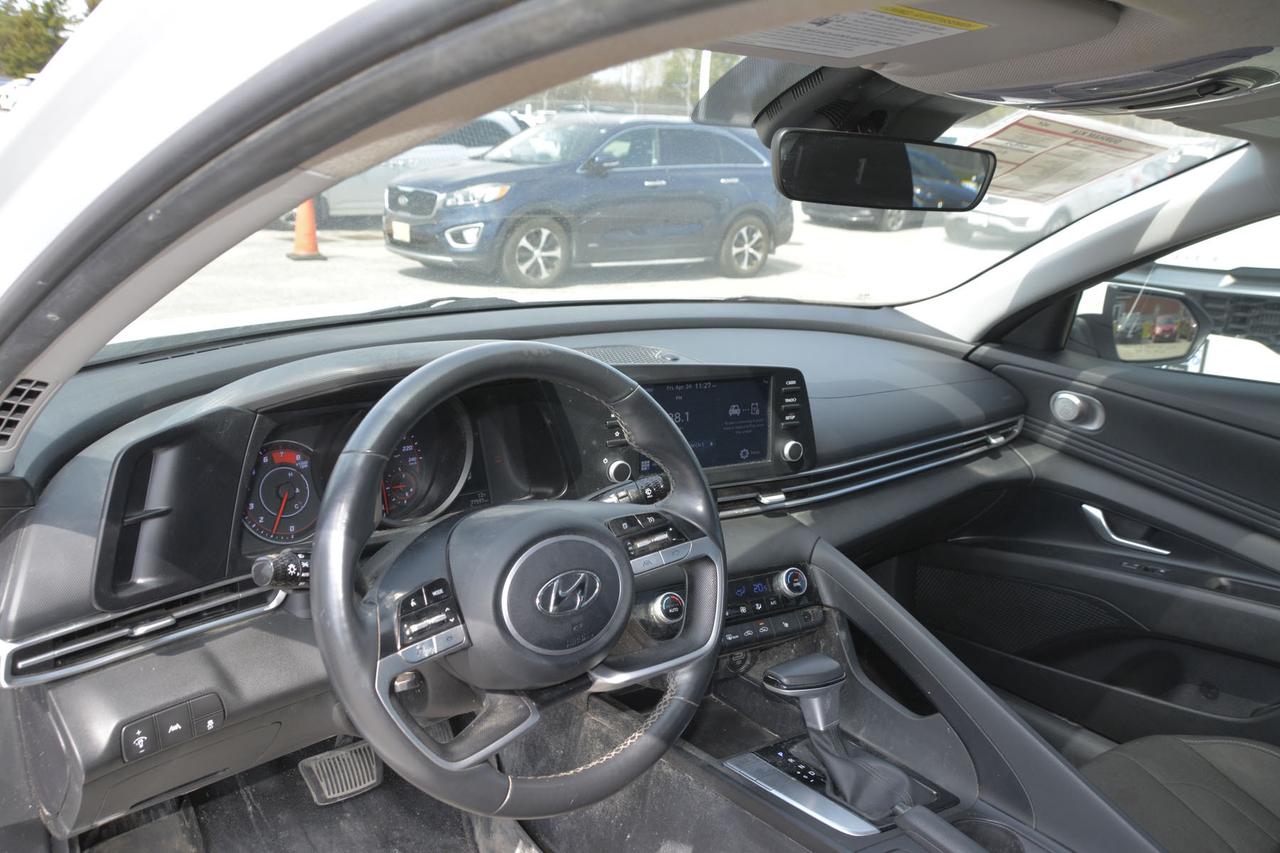 2022 Hyundai Elantra Preferred w-Sun & Tech Package Photo