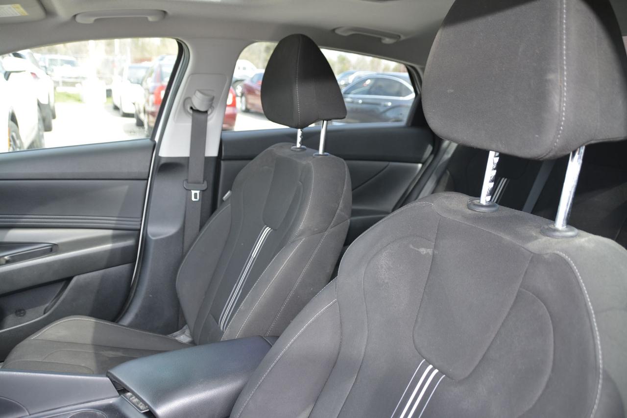 2022 Hyundai Elantra Preferred w-Sun & Tech Package Photo