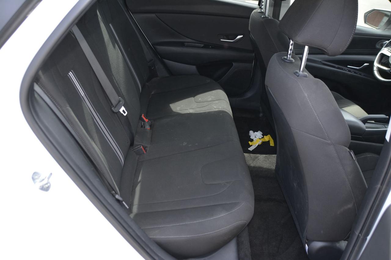 2022 Hyundai Elantra Preferred w-Sun & Tech Package Photo