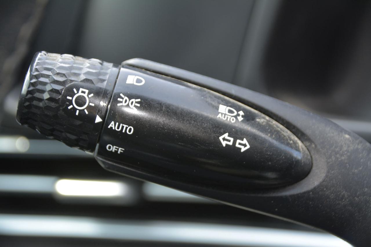 2022 Hyundai Elantra Preferred w-Sun & Tech Package Photo