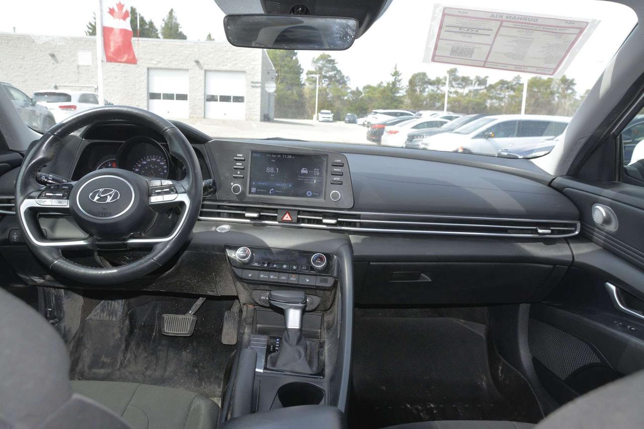 2022 Hyundai Elantra Preferred Photo