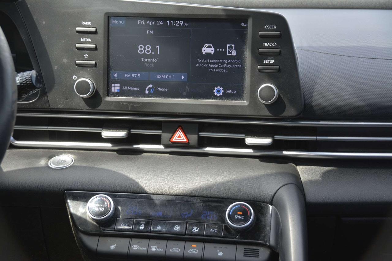 2022 Hyundai Elantra Preferred Photo