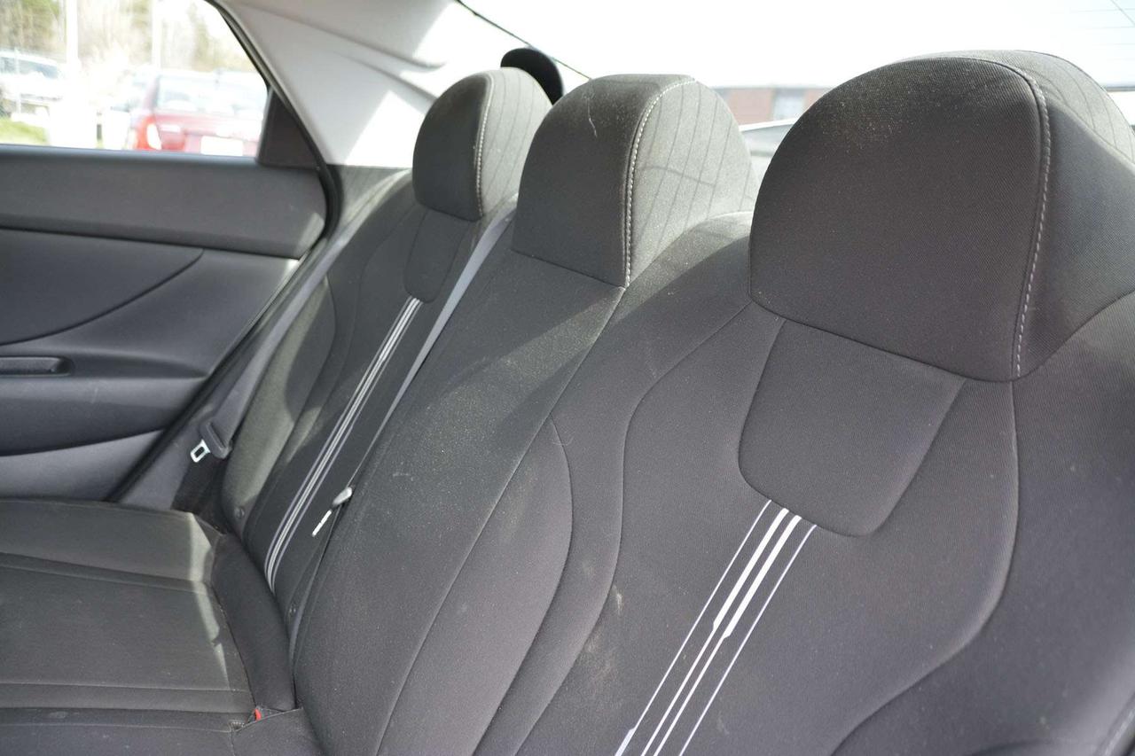 2022 Hyundai Elantra Preferred Photo