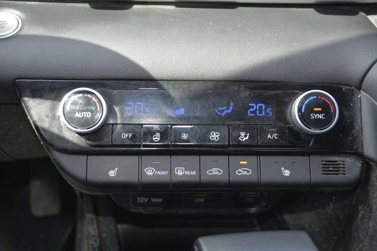 2022 Hyundai Elantra Preferred Photo