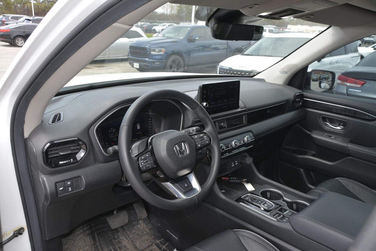 2025 Honda Pilot Touring AWD Photo