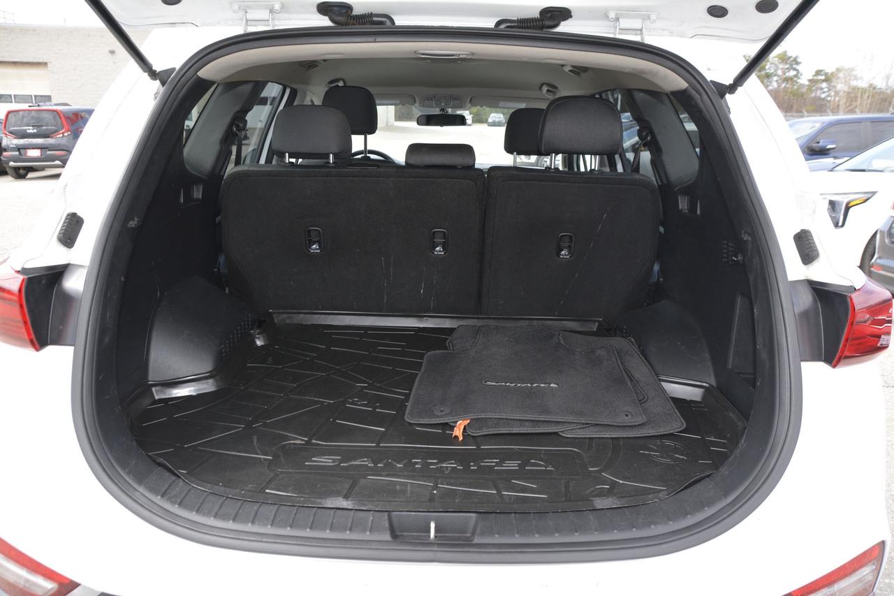 2020 Hyundai Santa Fe 2.4L Essential FWD Photo