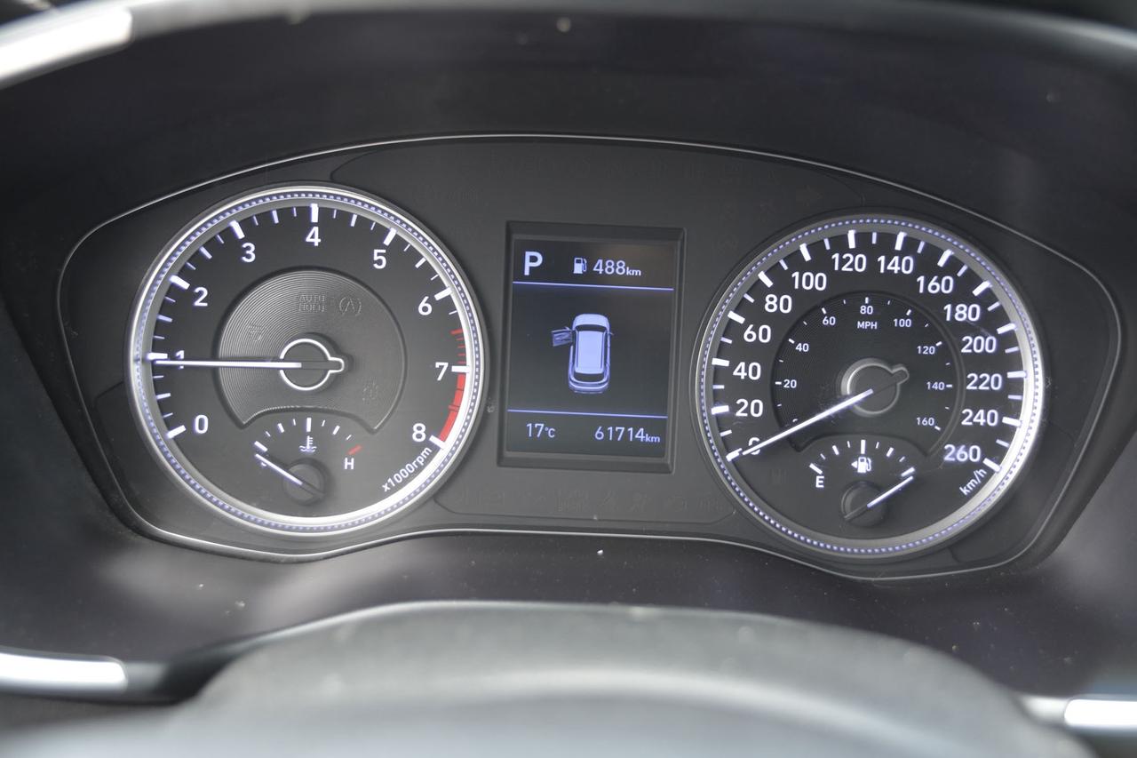 2020 Hyundai Santa Fe 2.4L Essential FWD Photo