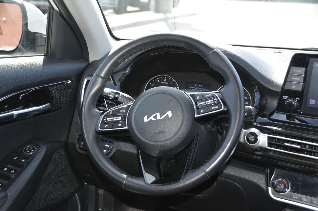 2023 Kia Seltos EX FWD Photo