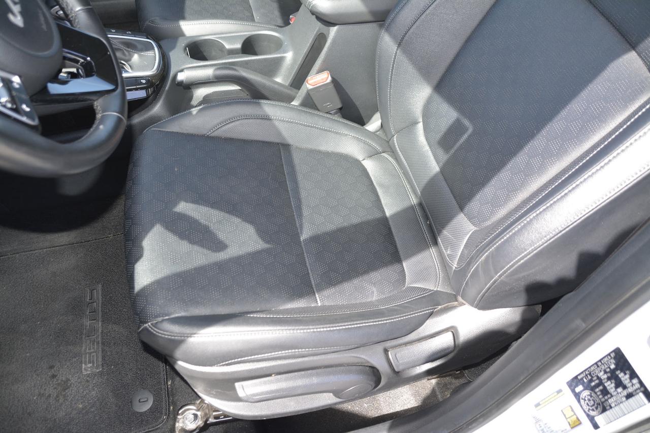 2023 Kia Seltos EX FWD Photo