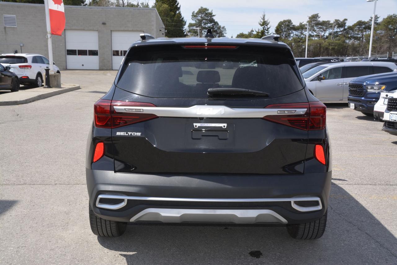 2022 Kia Seltos SX Turbo AWD w-Burgundy Interior Photo