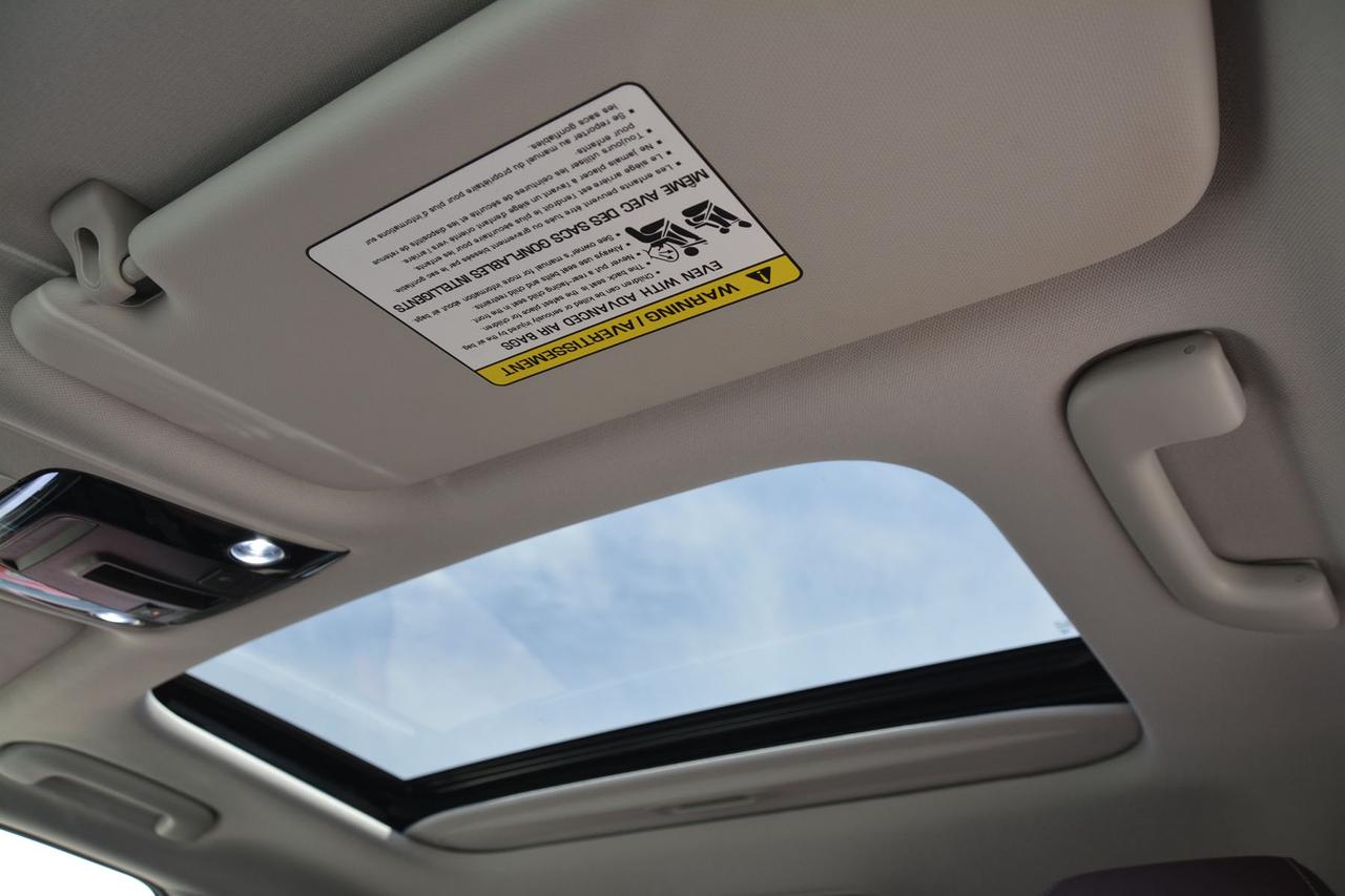 2022 Kia Seltos SX Turbo AWD w-Burgundy Interior Photo