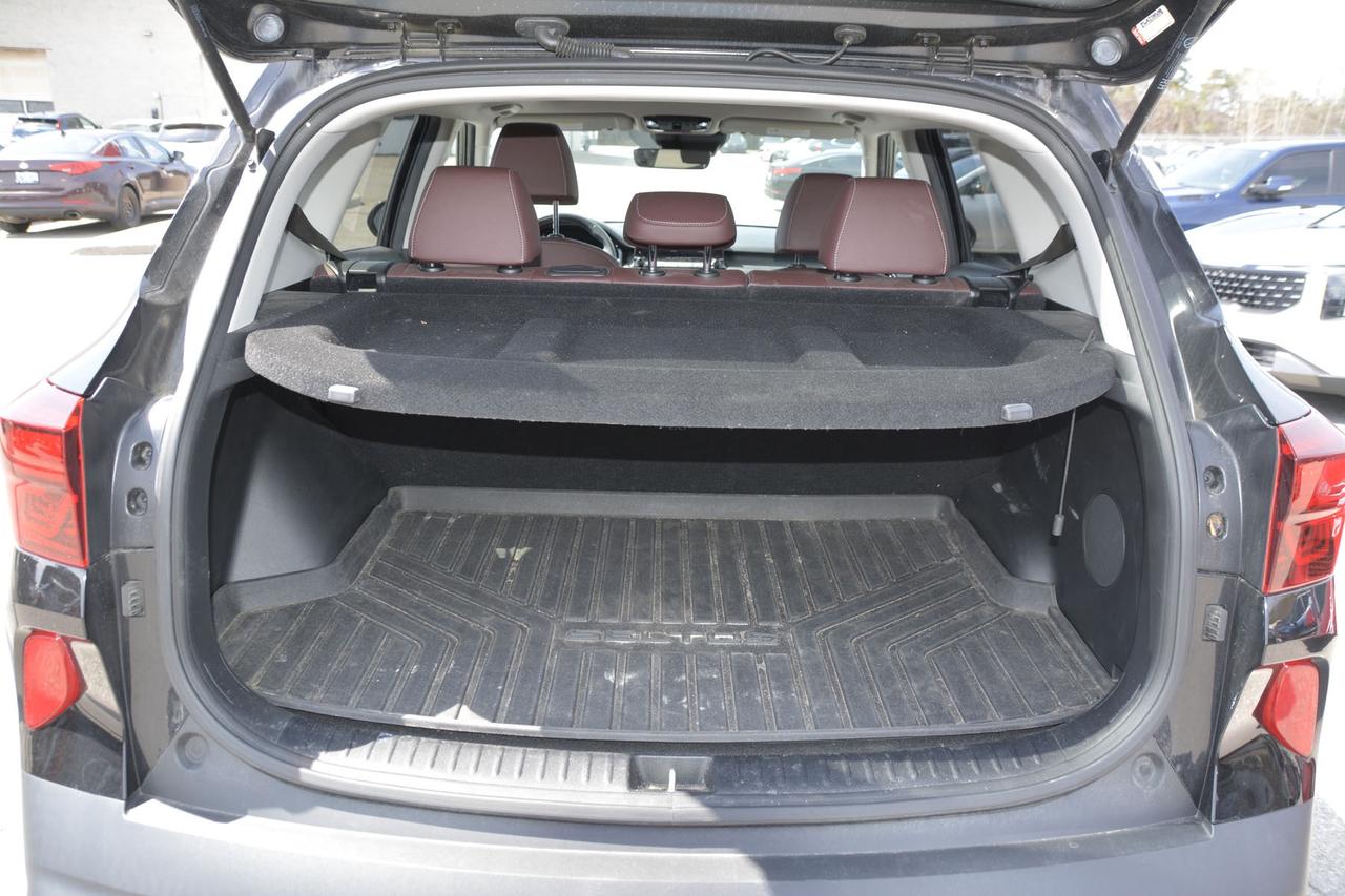 2022 Kia Seltos SX Turbo AWD w-Burgundy Interior Photo