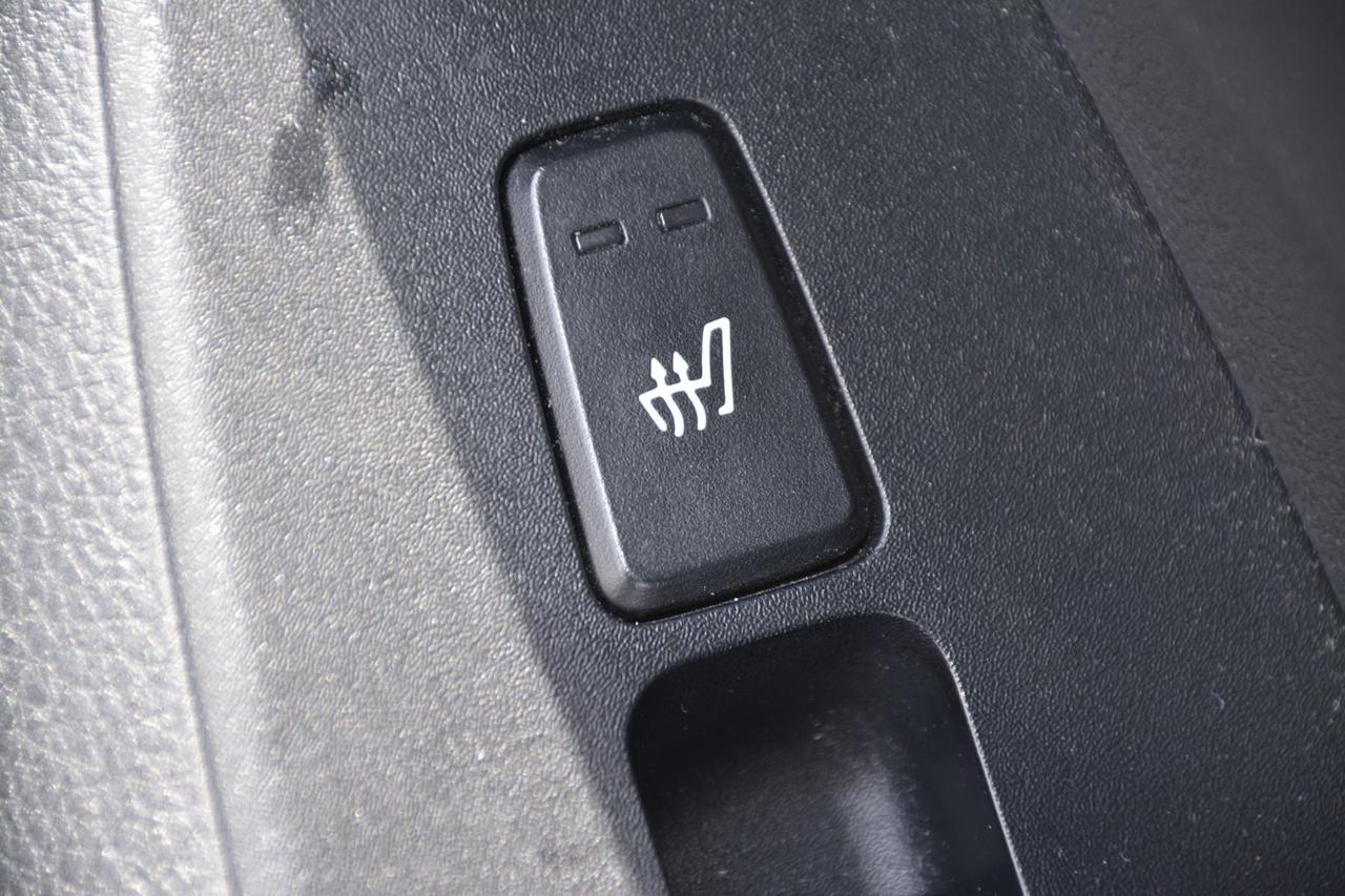 2022 Kia Seltos SX Turbo AWD w-Burgundy Interior Photo