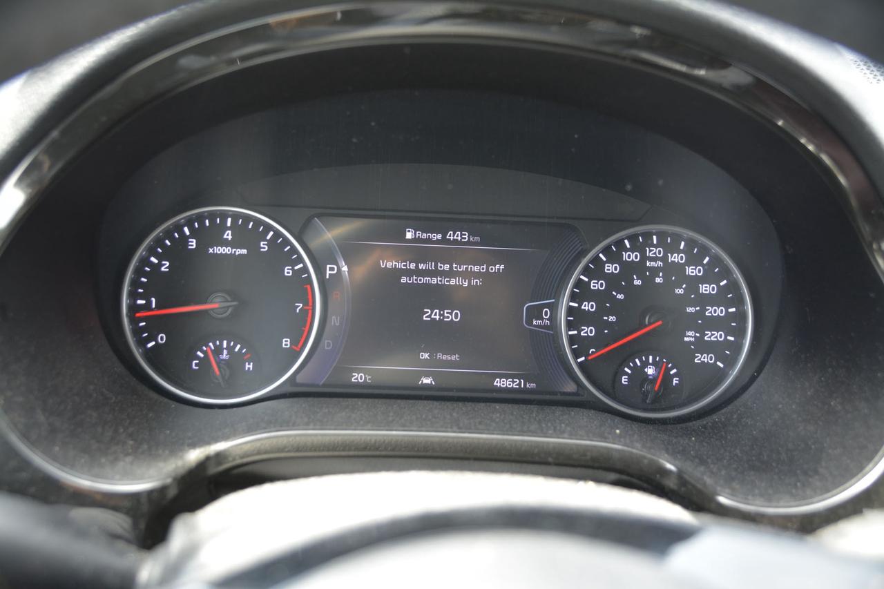 2022 Kia Seltos SX Turbo AWD w-Burgundy Interior Photo