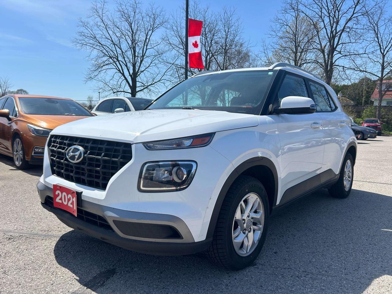 2021 Hyundai Venue PREFERRED, CLEAN CARFAX, HEATED SEATS, BACK UP CAM Photo
