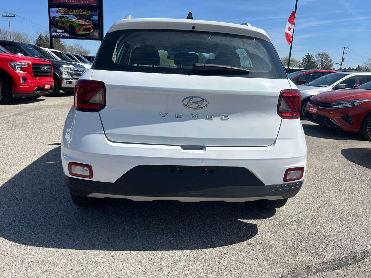 2021 Hyundai Venue PREFERRED, CLEAN CARFAX, HEATED SEATS, BACK UP CAM Photo4