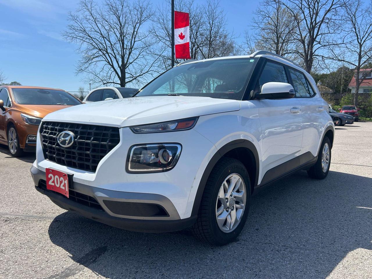 2021 Hyundai Venue PREFERRED, CLEAN CARFAX, HEATED SEATS, BACK UP CAM Photo