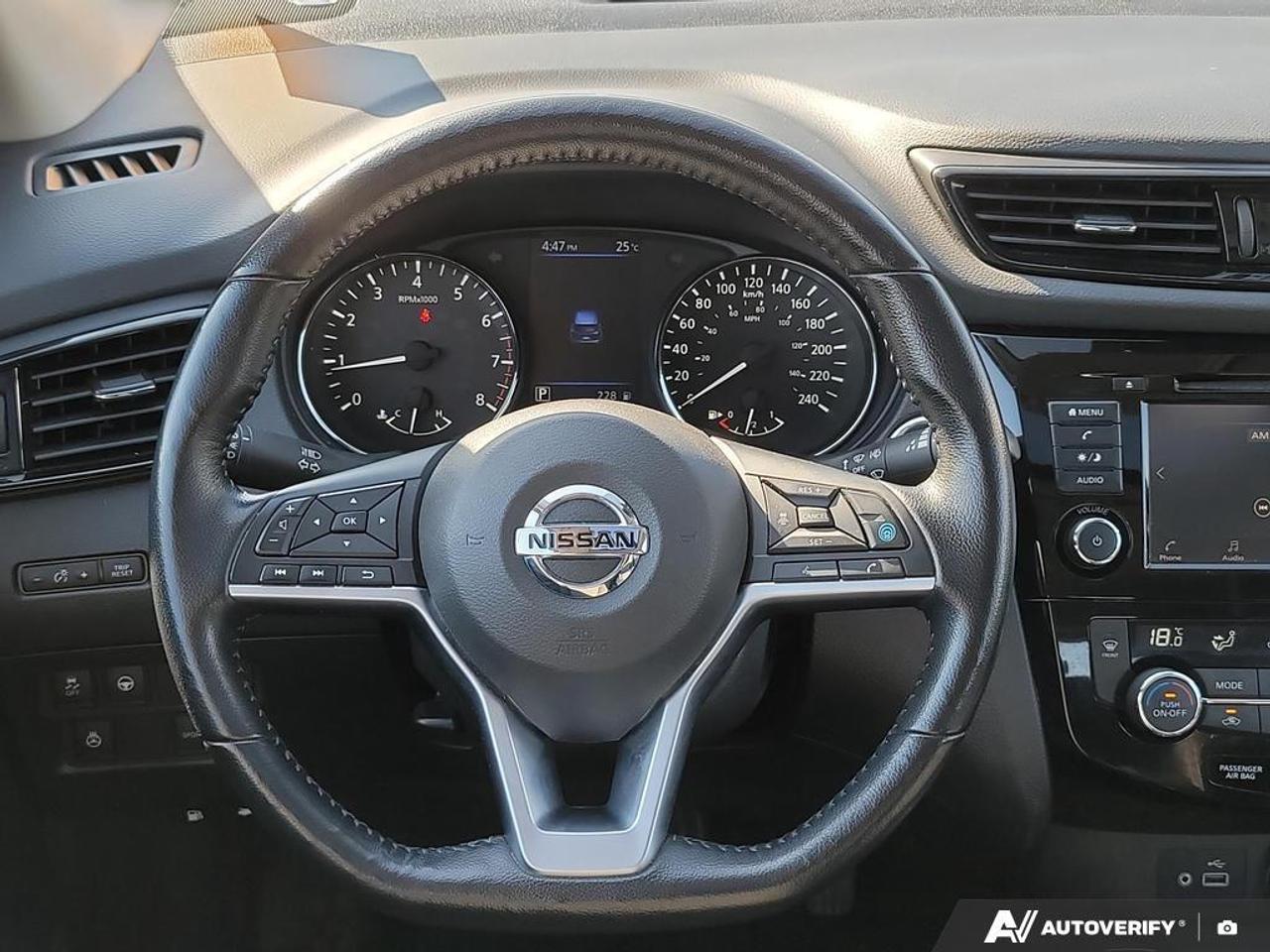 2021 Nissan Qashqai SV HEATED SEATS   SMART DEVICE INEGRATION   LANE A Photo