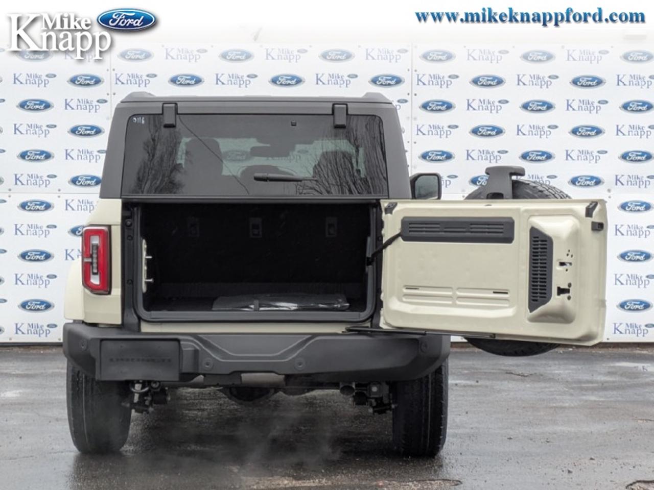 2026 Ford Bronco Outer Banks Photo4